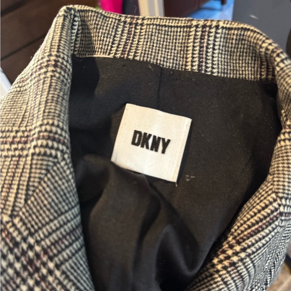 Vintage 90s DKNY Black and Gray Plaid Houndstooth Check Wool Blazer - Picture 4 of 5